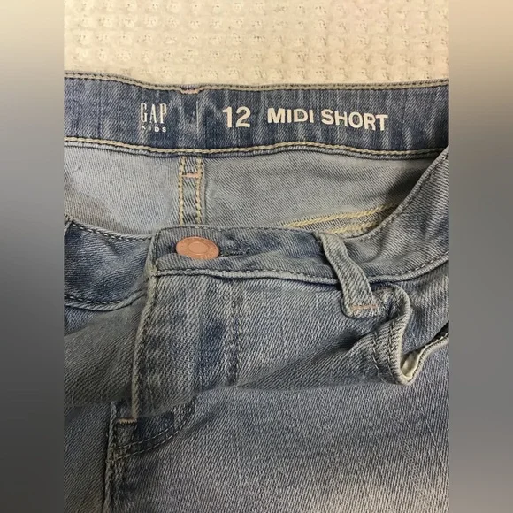 Gap Kids Girls Denim Shorts and Shein Butterfly Top Size 12-13Y - Picture 11 of 11